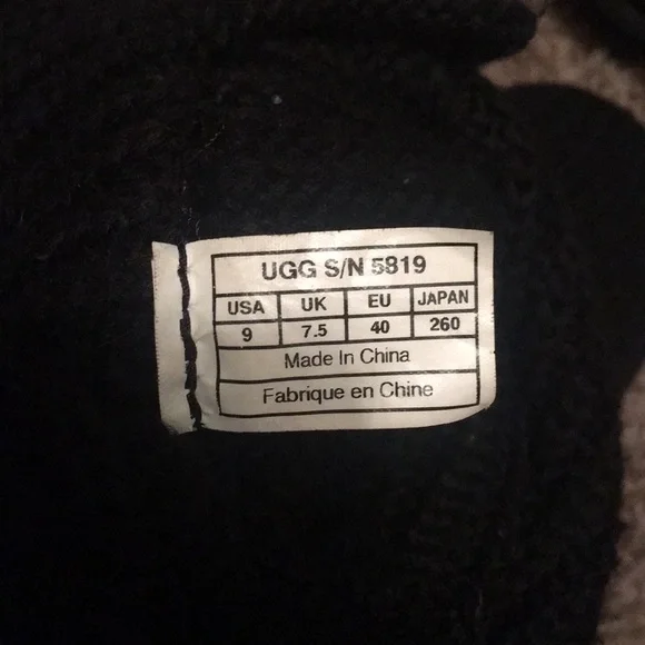 UGG Black Knit Winter Boots - Picture 4 of 4